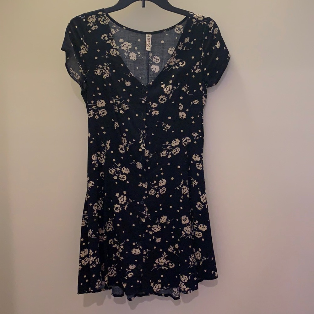Mudd Junior‎ Dress (black with floral) XS